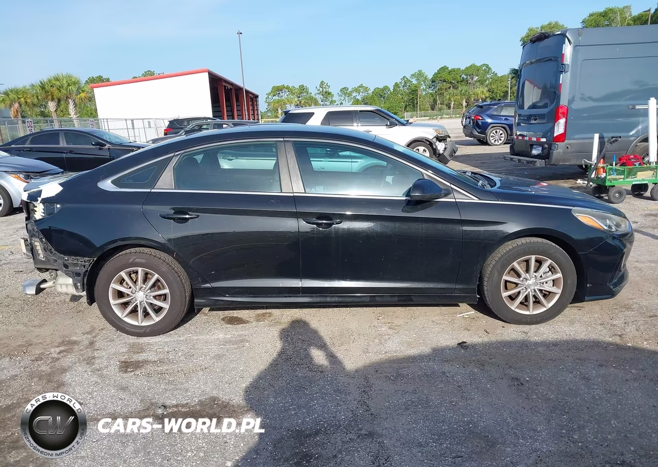 2018 Hyundai Sonata Se VIN:5NPE24AF6JH607180 - 14