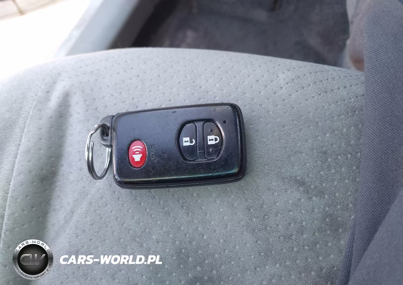 2015 Toyota Prius Three VIN:JTDKN3DU3F0438030 - 11