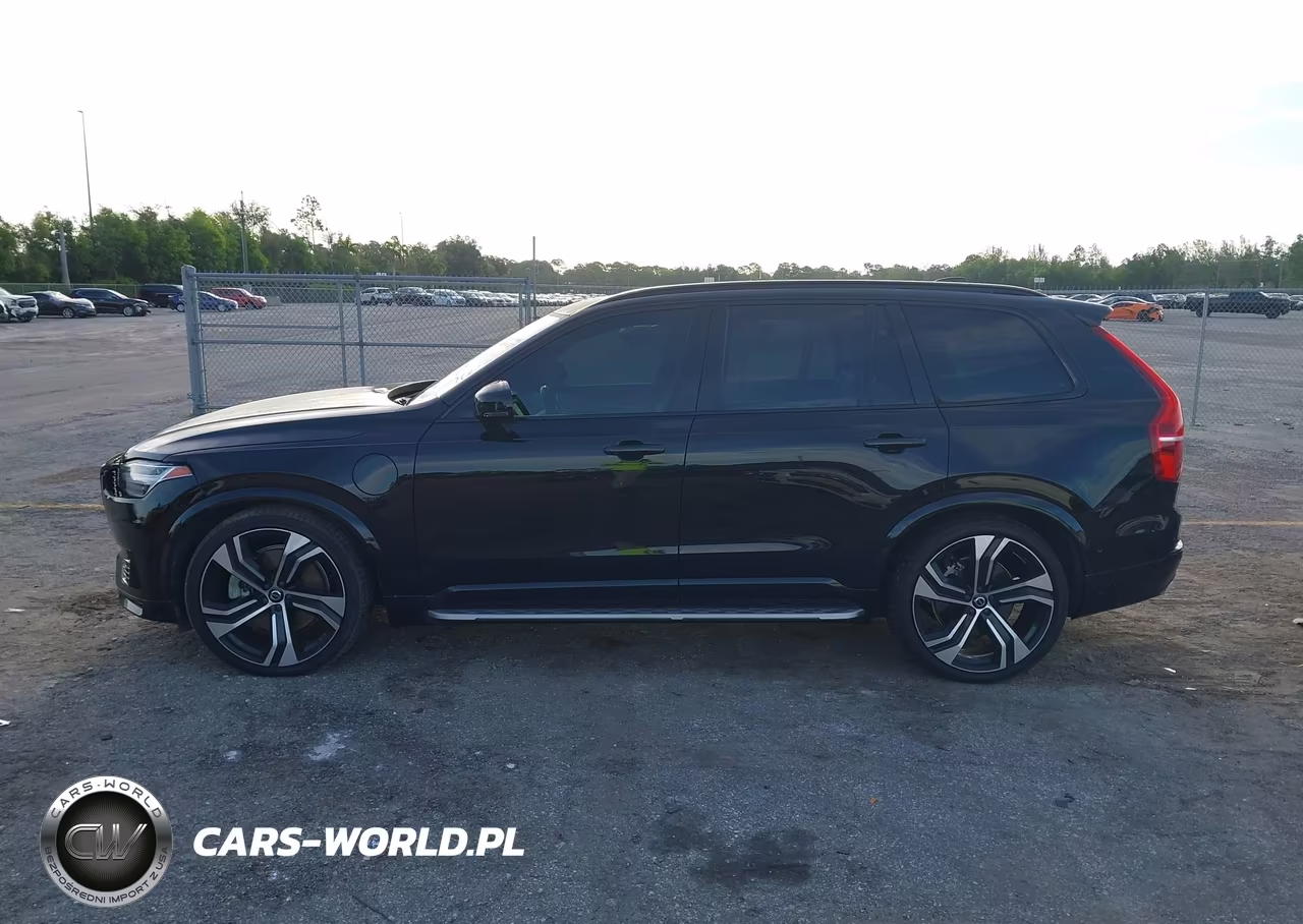 2022 Volvo Xc90 Recharge Plug-In Hybrid T8 R-Design 7 Passenger VIN:YV4BR0CM1N1777704 - 14