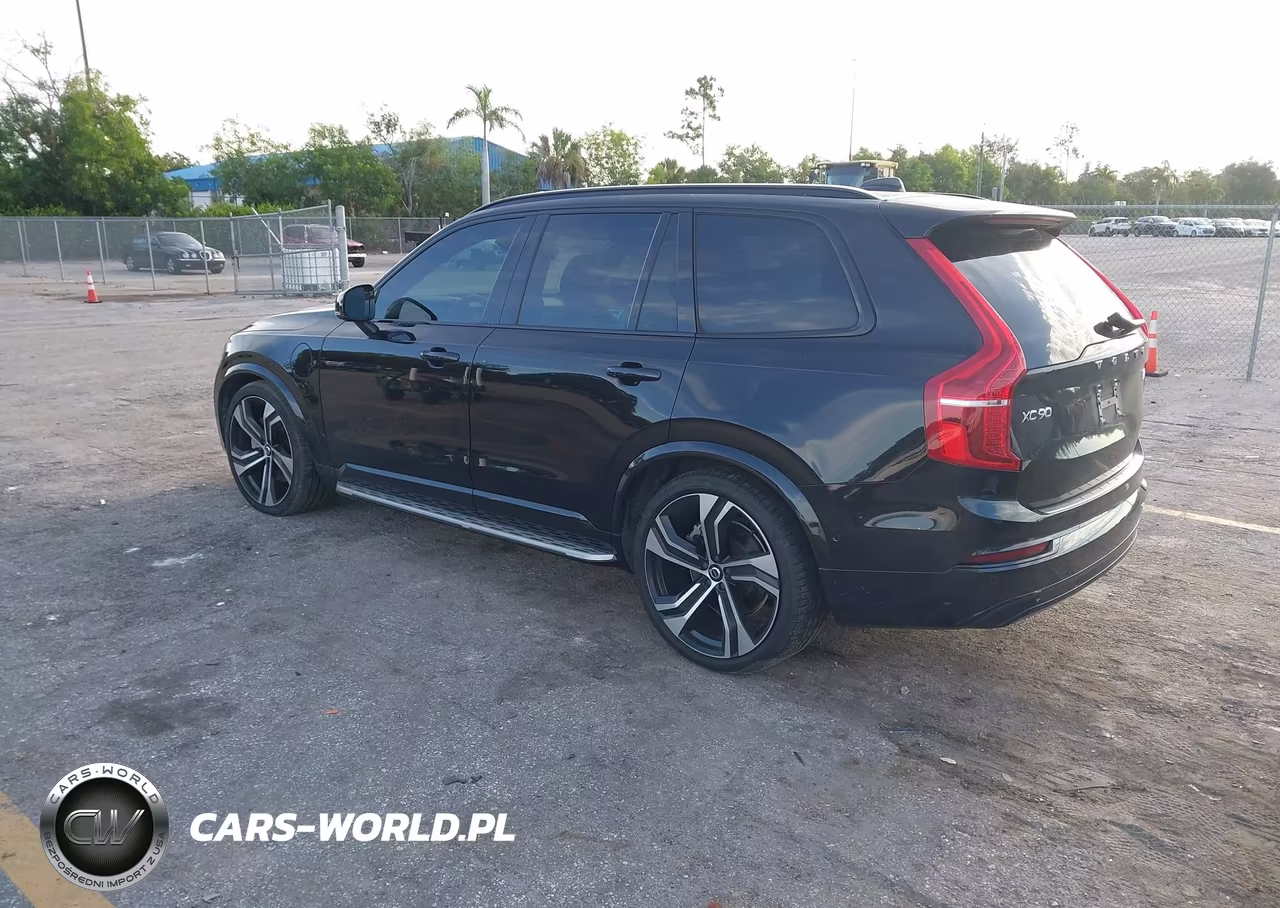 2022 Volvo Xc90 Recharge Plug-In Hybrid T8 R-Design 7 Passenger VIN:YV4BR0CM1N1777704 - 3