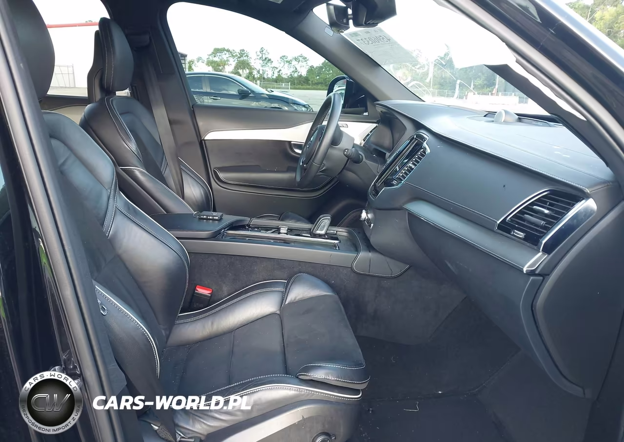 2022 Volvo Xc90 Recharge Plug-In Hybrid T8 R-Design 7 Passenger VIN:YV4BR0CM1N1777704 - 5