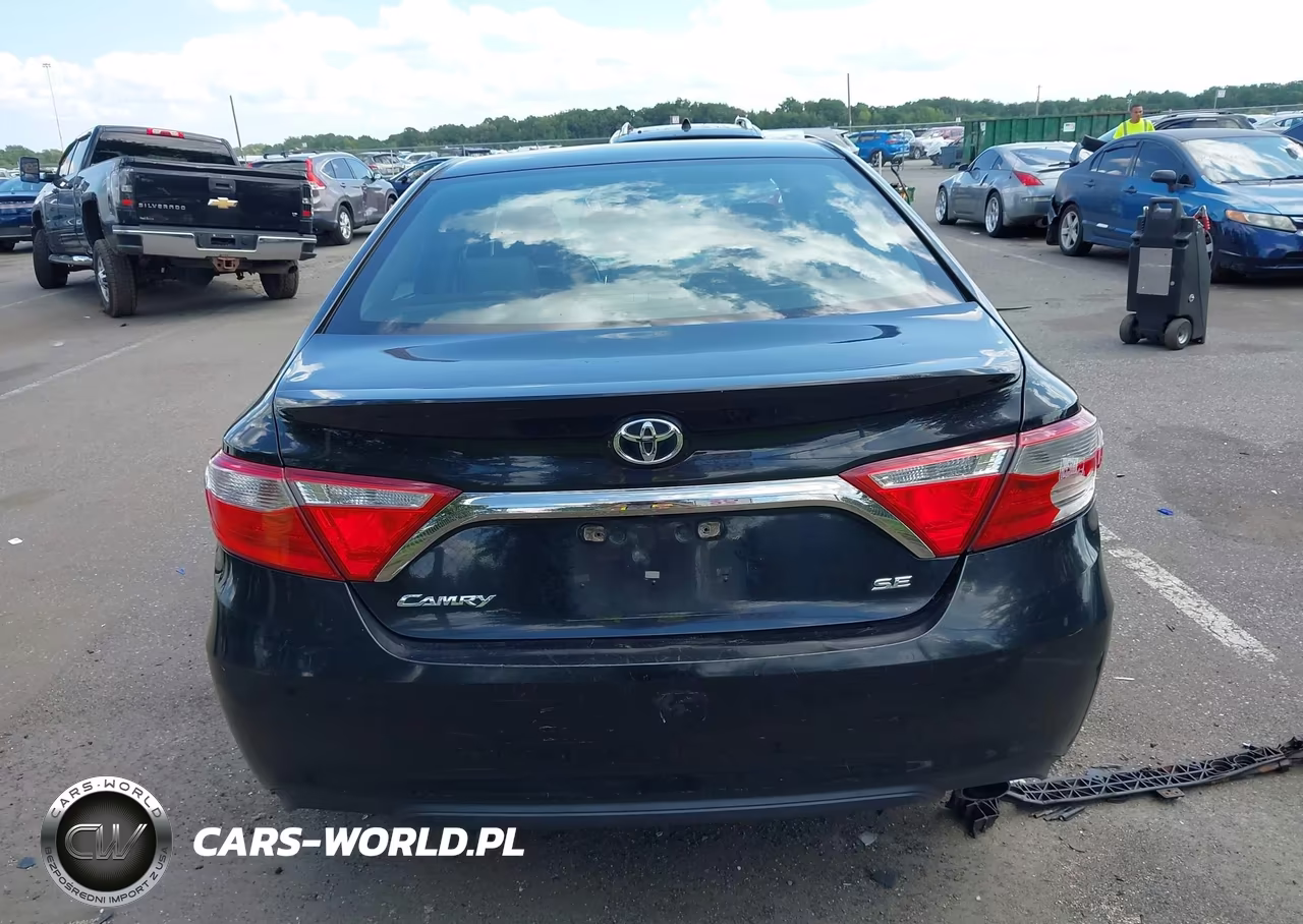 2015 Toyota Camry Se VIN:4T1BF1FK5FU037953 - 16