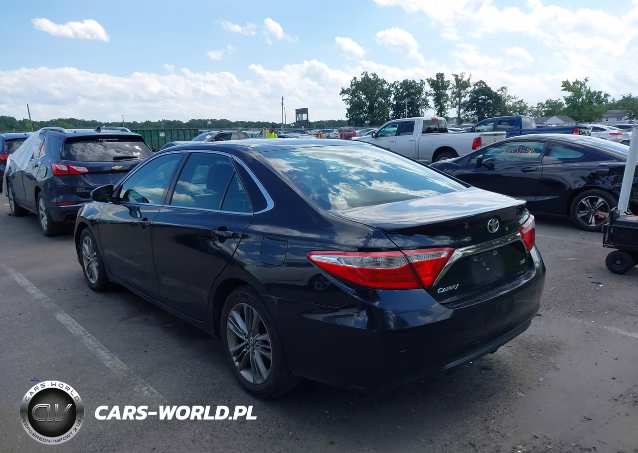 2015 Toyota Camry Se VIN:4T1BF1FK5FU037953 - 3