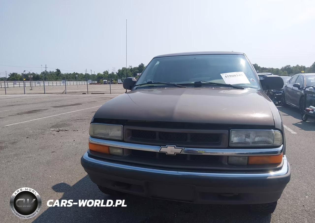 2000 Chevrolet Blazer VIN:1GNDT13WXY2284582 - 12