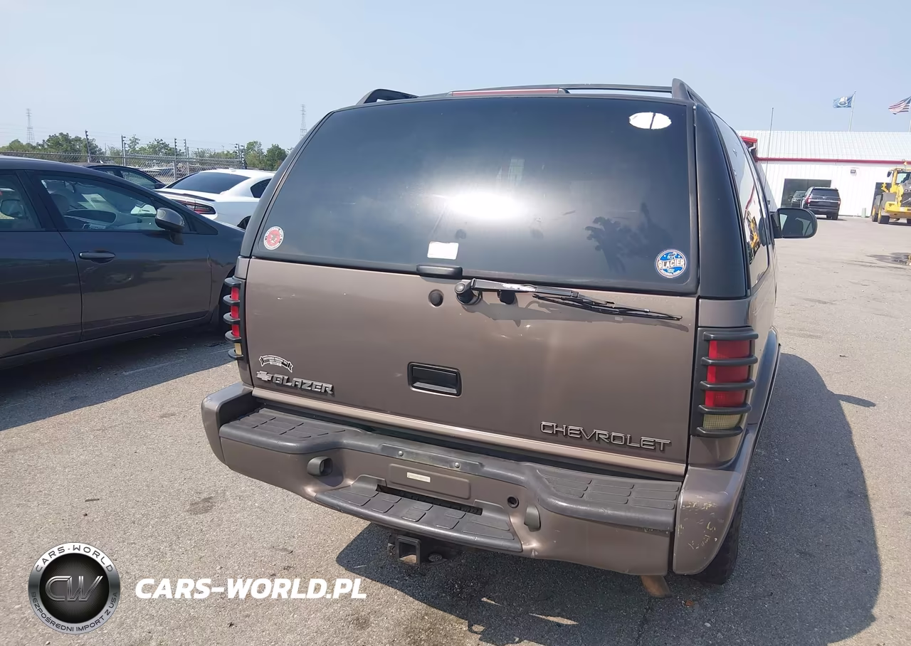 2000 Chevrolet Blazer VIN:1GNDT13WXY2284582 - 16