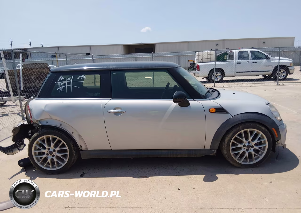 2013 Mini Hardtop Cooper VIN:WMWSU3C56DT682812 - 13