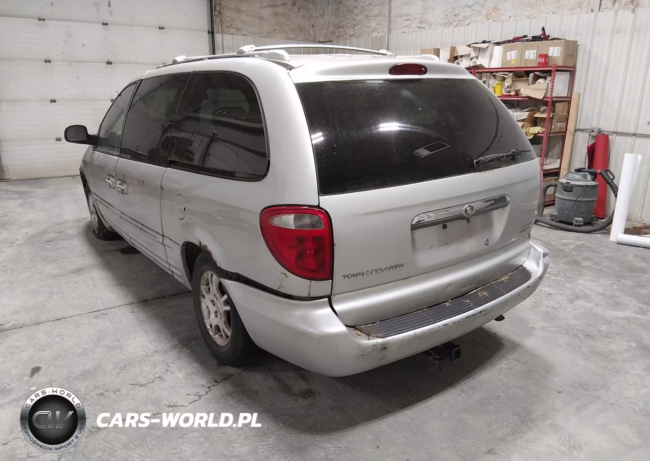 2002 Chrysler Town & Country Limited VIN:2C8GT64L42R696981 - 3