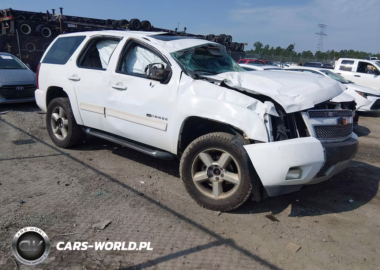 2011 Chevrolet Tahoe Lt VIN:1GNSKBE06BR225083 - 1