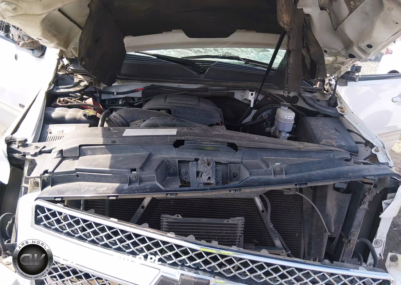 2011 Chevrolet Tahoe Lt VIN:1GNSKBE06BR225083 - 10