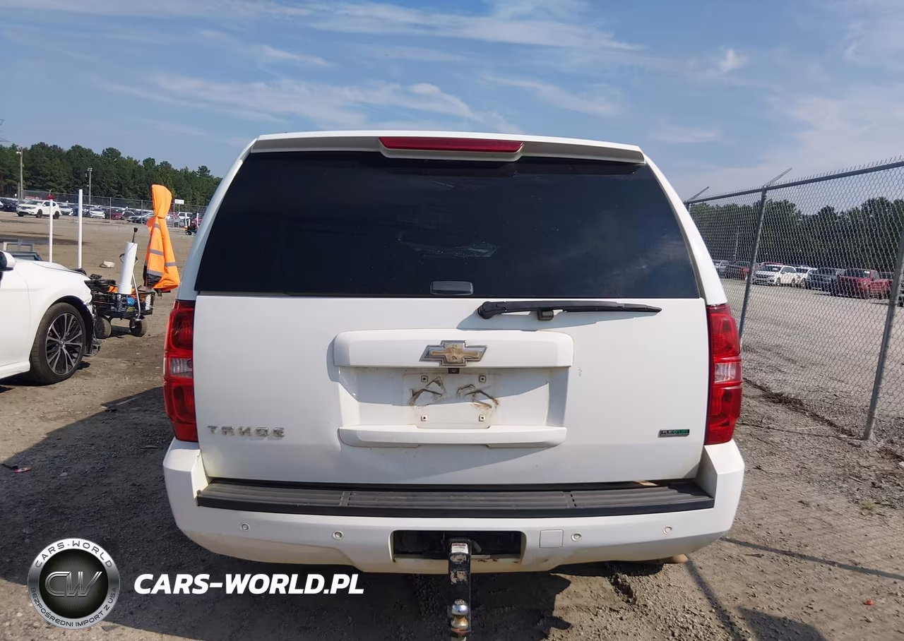2011 Chevrolet Tahoe Lt VIN:1GNSKBE06BR225083 - 17