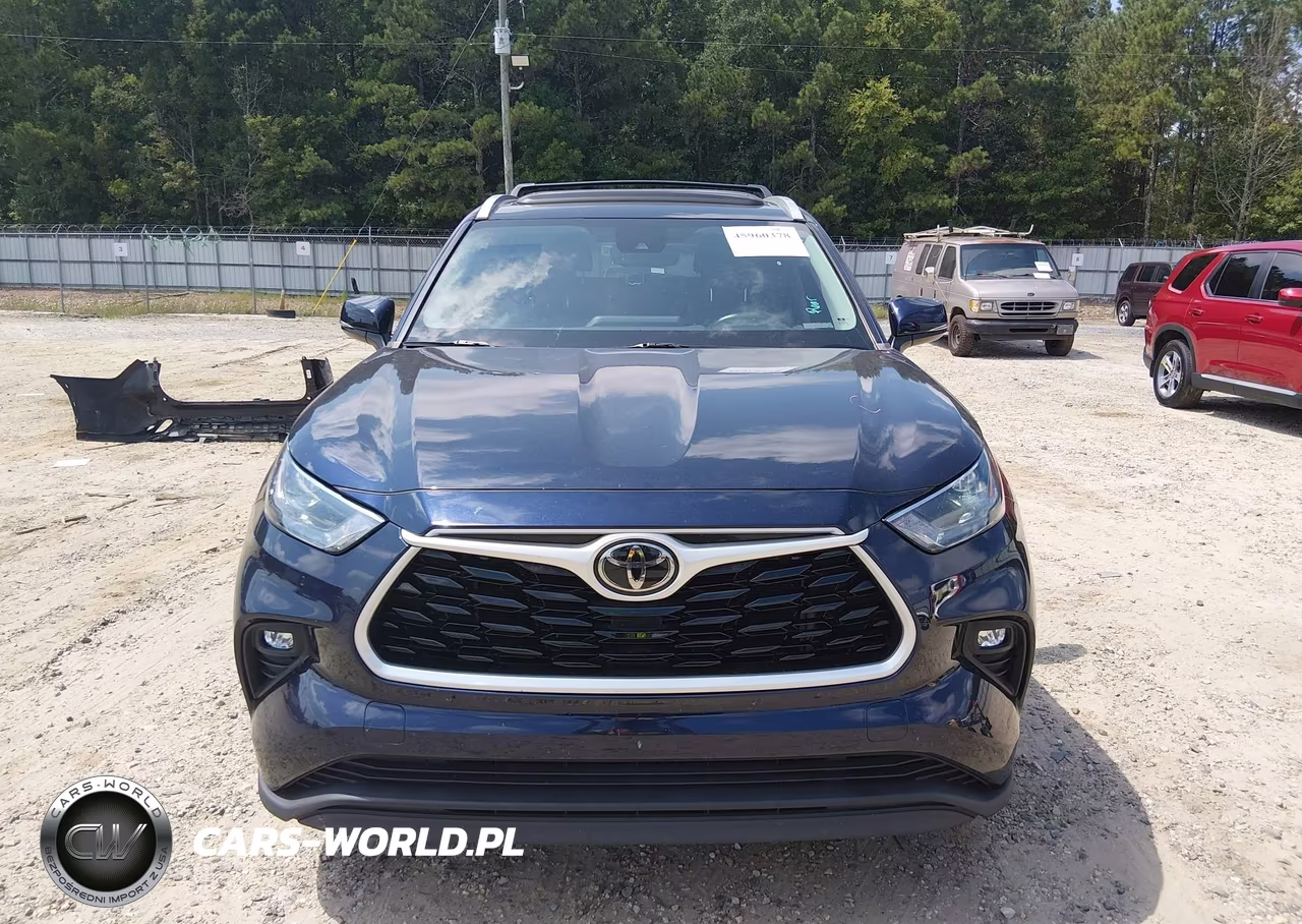 2022 Toyota Highlander Xle VIN:5TDGZRAH4NS137699 - 13