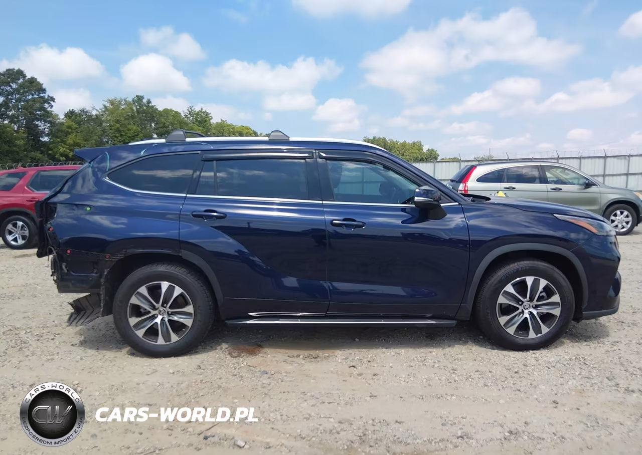 2022 Toyota Highlander Xle VIN:5TDGZRAH4NS137699 - 14