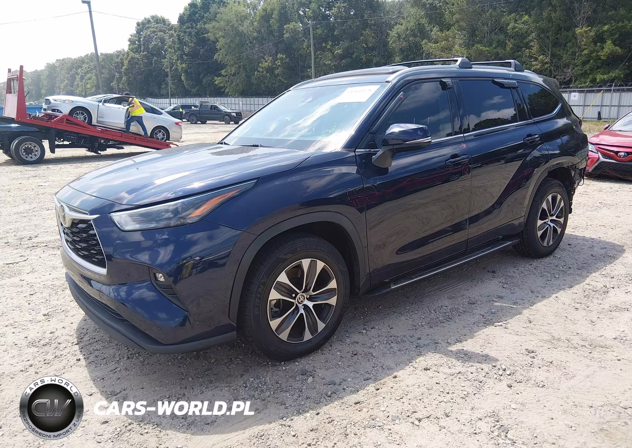 2022 Toyota Highlander Xle VIN:5TDGZRAH4NS137699 - 2