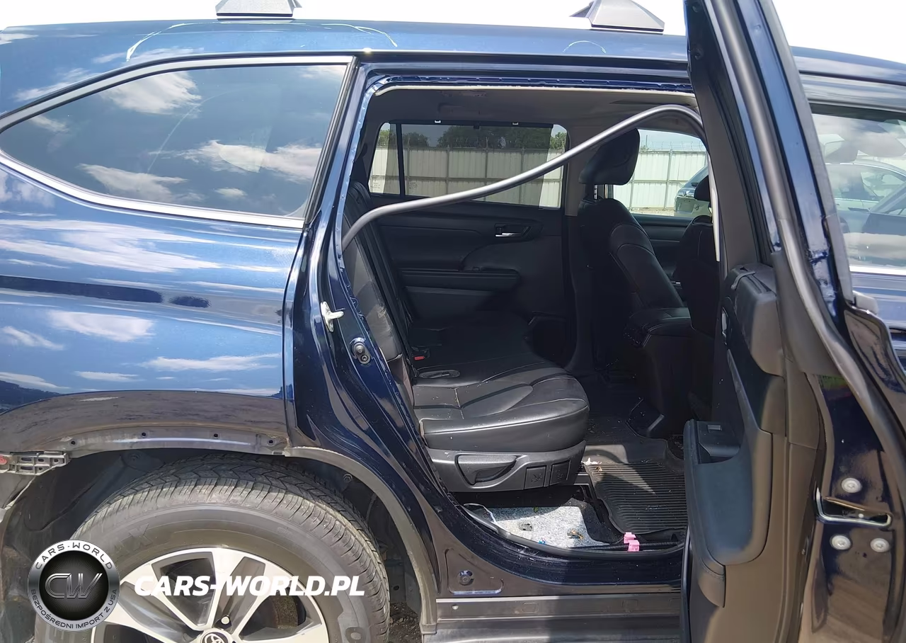 2022 Toyota Highlander Xle VIN:5TDGZRAH4NS137699 - 8