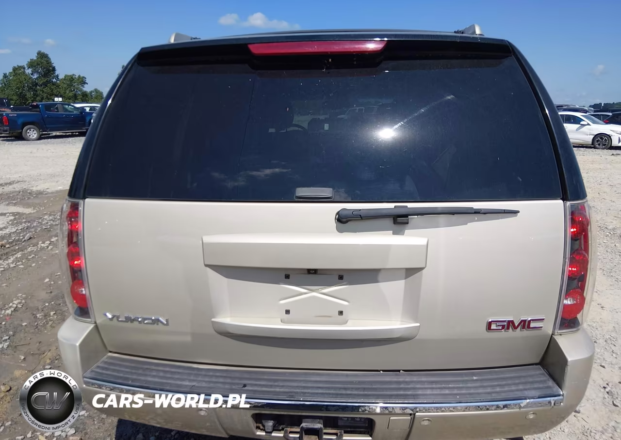 2013 GMC Yukon Denali VIN:1GKS2EEF8DR284318 - 17