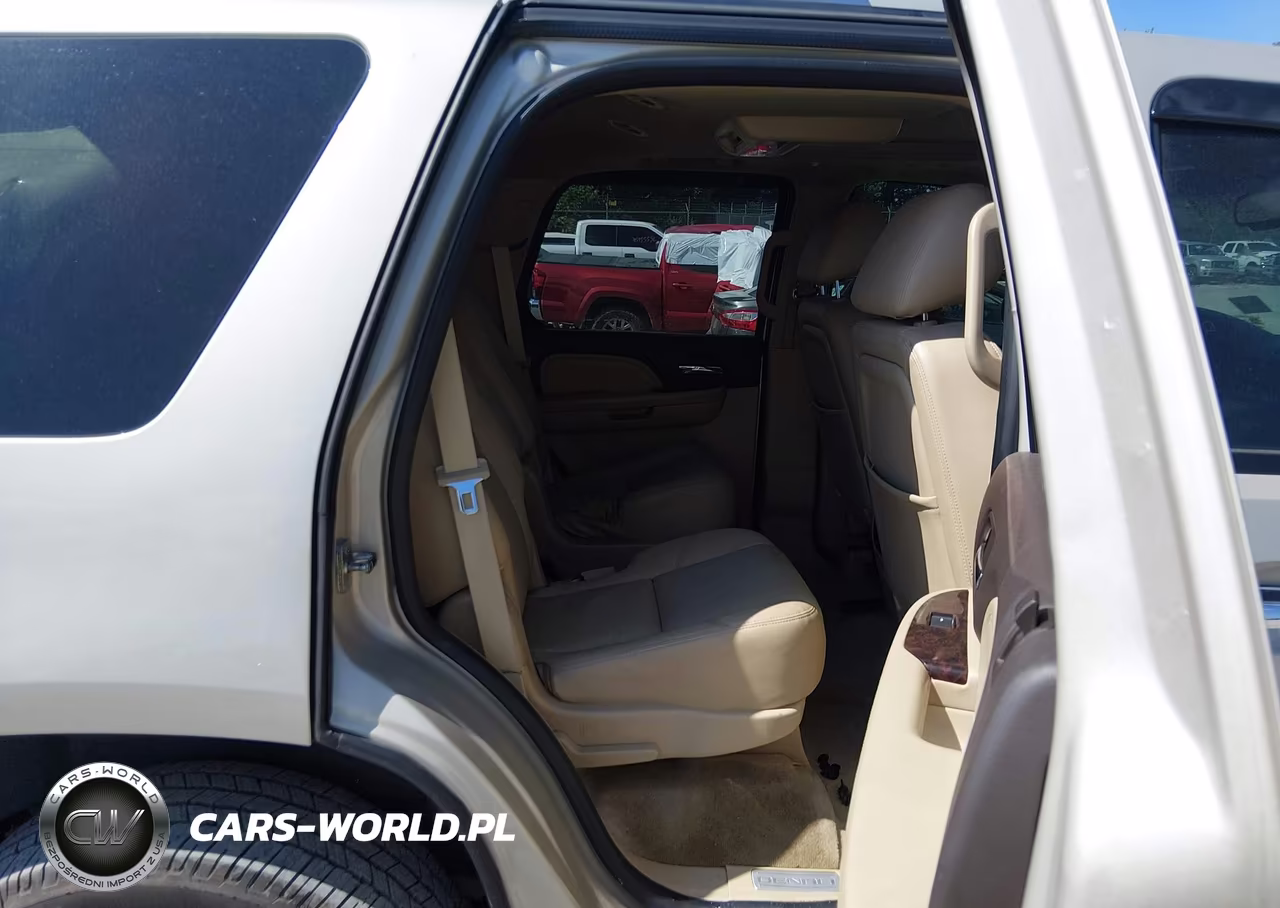 2013 GMC Yukon Denali VIN:1GKS2EEF8DR284318 - 8