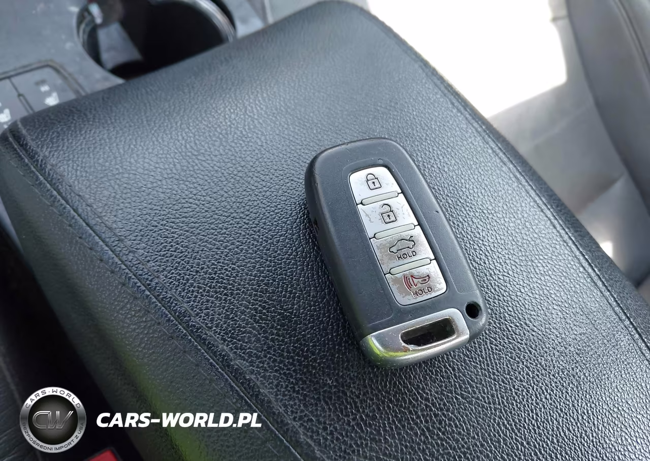 2012 Hyundai Sonata Hybrid VIN:KMHEC4A49CA042893 - 11