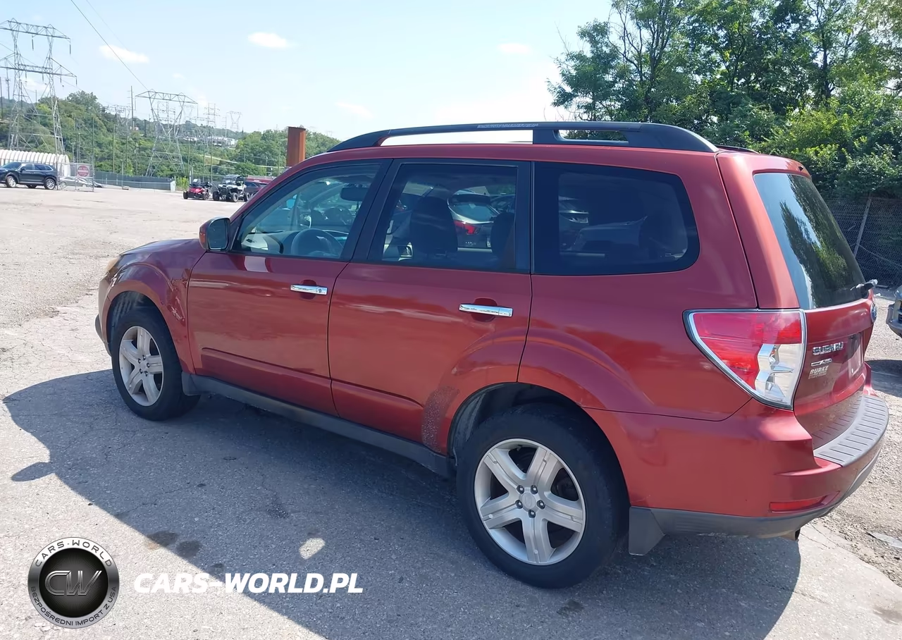 2010 Subaru Forester 2.5X Premium VIN:JF2SH6CC4AH765162 - 3