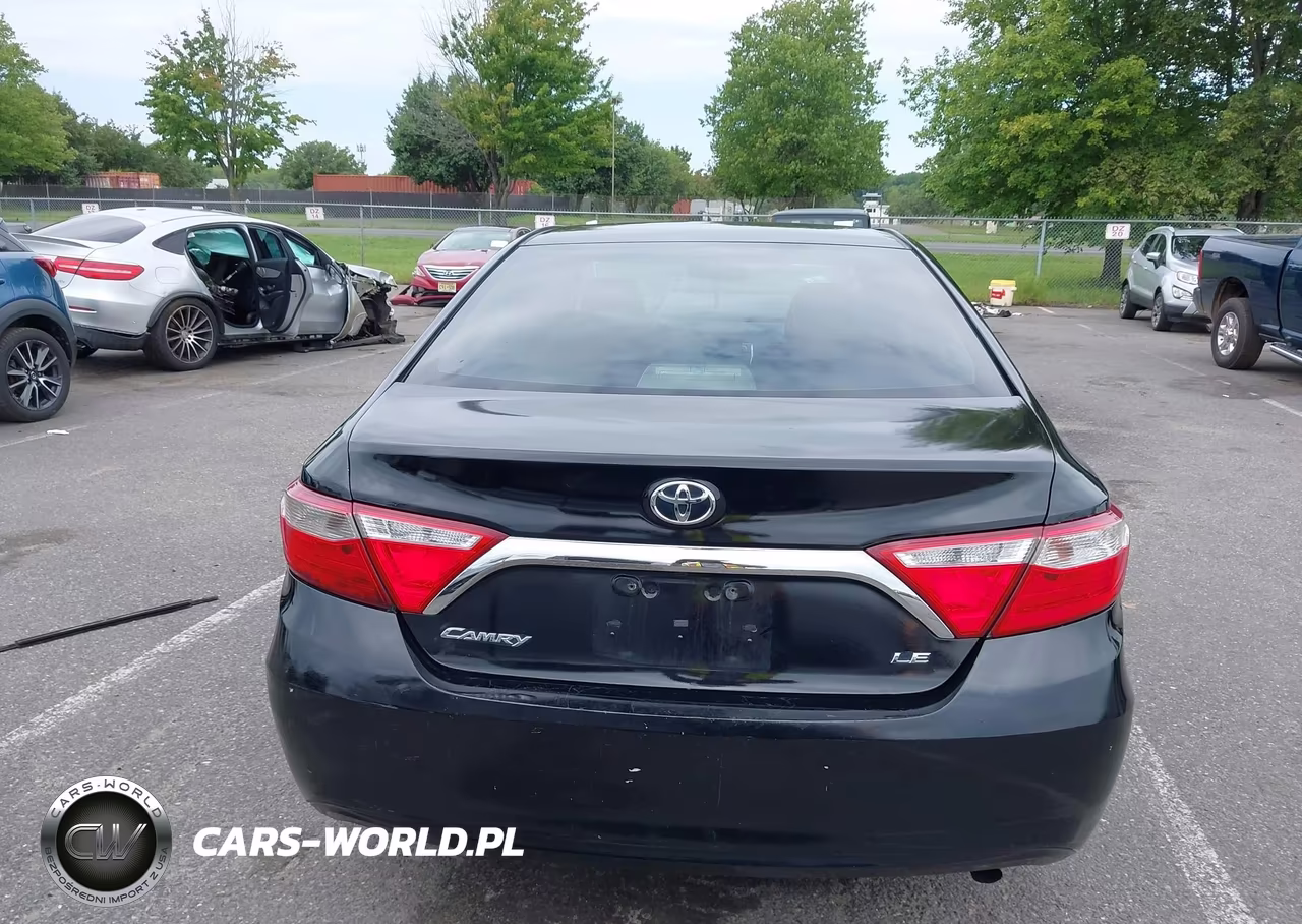 2017 Toyota Camry Le VIN:4T1BF1FK3HU615700 - 16