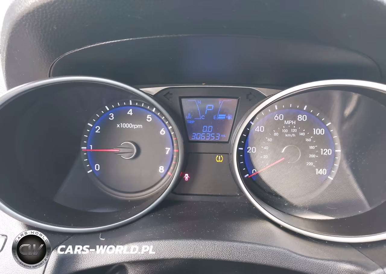 2011 Hyundai Tucson Limited VIN:KM8JU3AC2BU296780 - 7