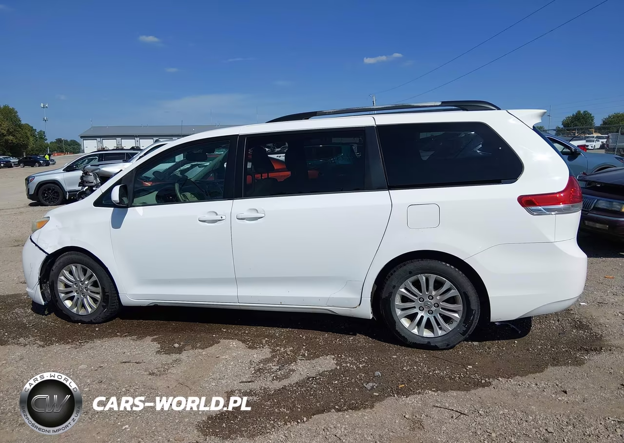 2013 Toyota Sienna Xle V6 8 Passenger VIN:5TDYK3DC4DS335185 - 14
