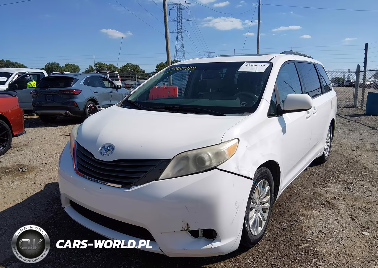 2013 Toyota Sienna Xle V6 8 Passenger VIN:5TDYK3DC4DS335185 - 17