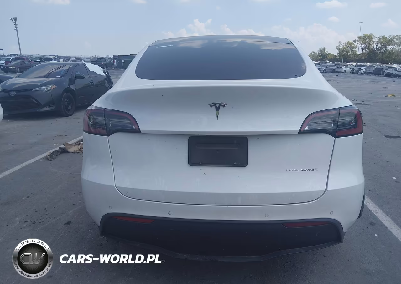 2021 Tesla Model Y Long Range Dual Motor All-Wheel Drive VIN:5YJYGAEE0MF270586 - 16