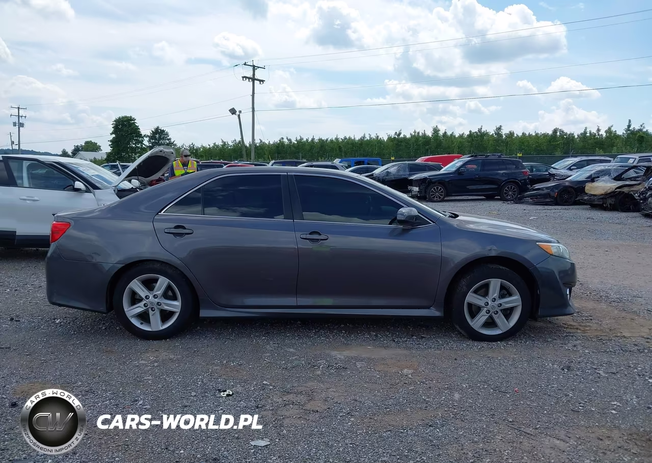 2014 Toyota Camry Se VIN:4T1BF1FK6EU819449 - 13
