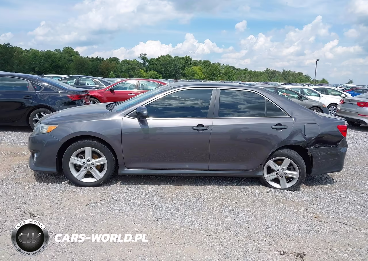 2014 Toyota Camry Se VIN:4T1BF1FK6EU819449 - 14