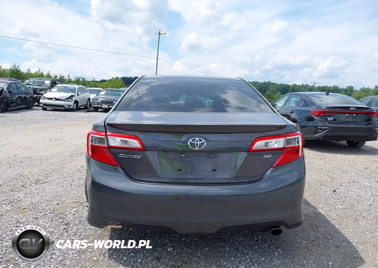 2014 Toyota Camry Se VIN:4T1BF1FK6EU819449 - 16