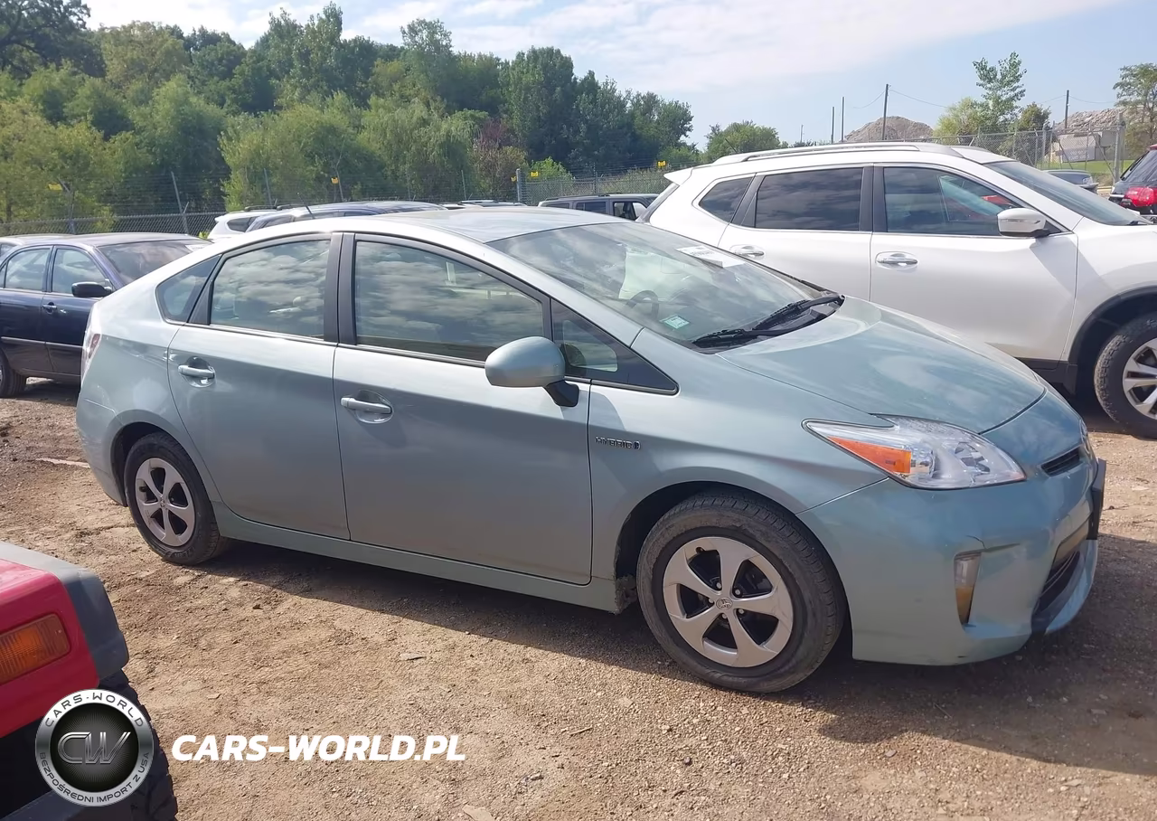2015 Toyota Prius Four VIN:JTDKN3DU9F1884323 - 13