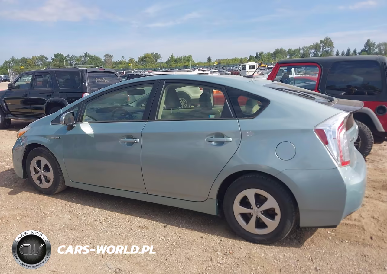 2015 Toyota Prius Four VIN:JTDKN3DU9F1884323 - 14