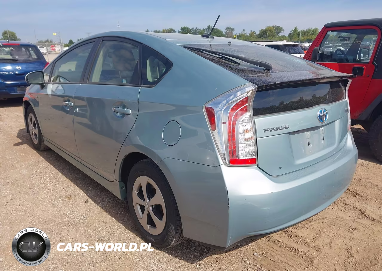 2015 Toyota Prius Four VIN:JTDKN3DU9F1884323 - 3