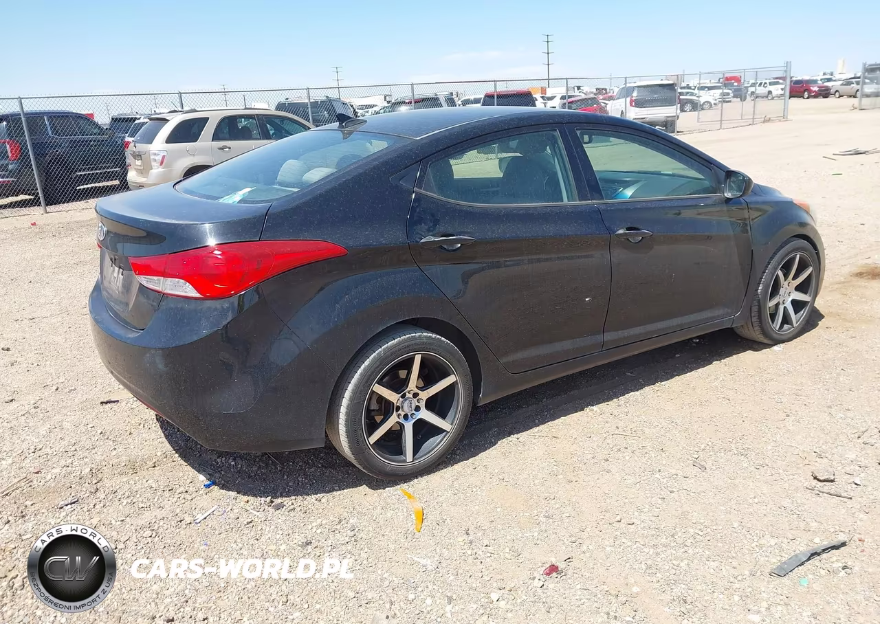 2013 Hyundai Elantra Gls VIN:5NPDH4AE7DH200782 - 4