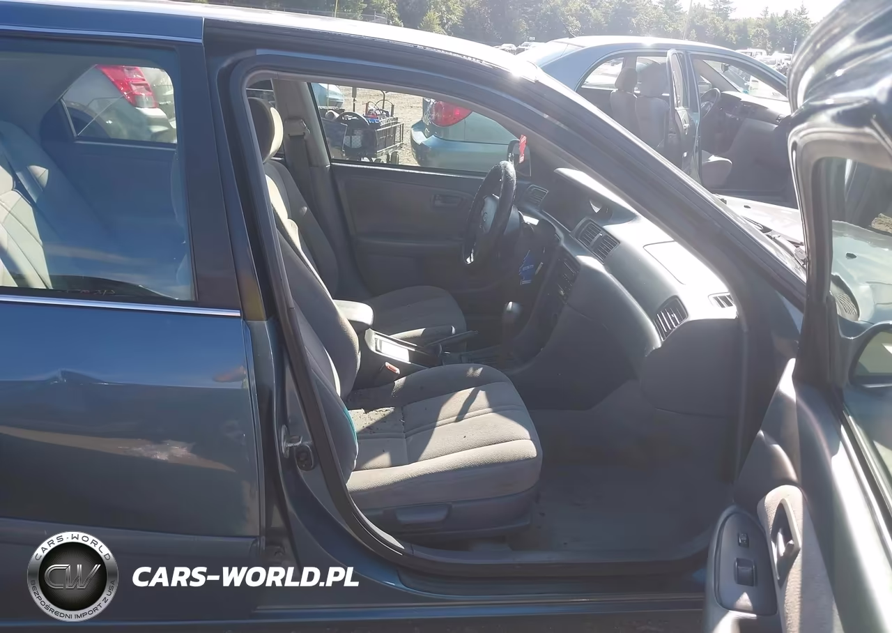 2000 Toyota Camry Ce VIN:4T1BG22K5YU997611 - 5