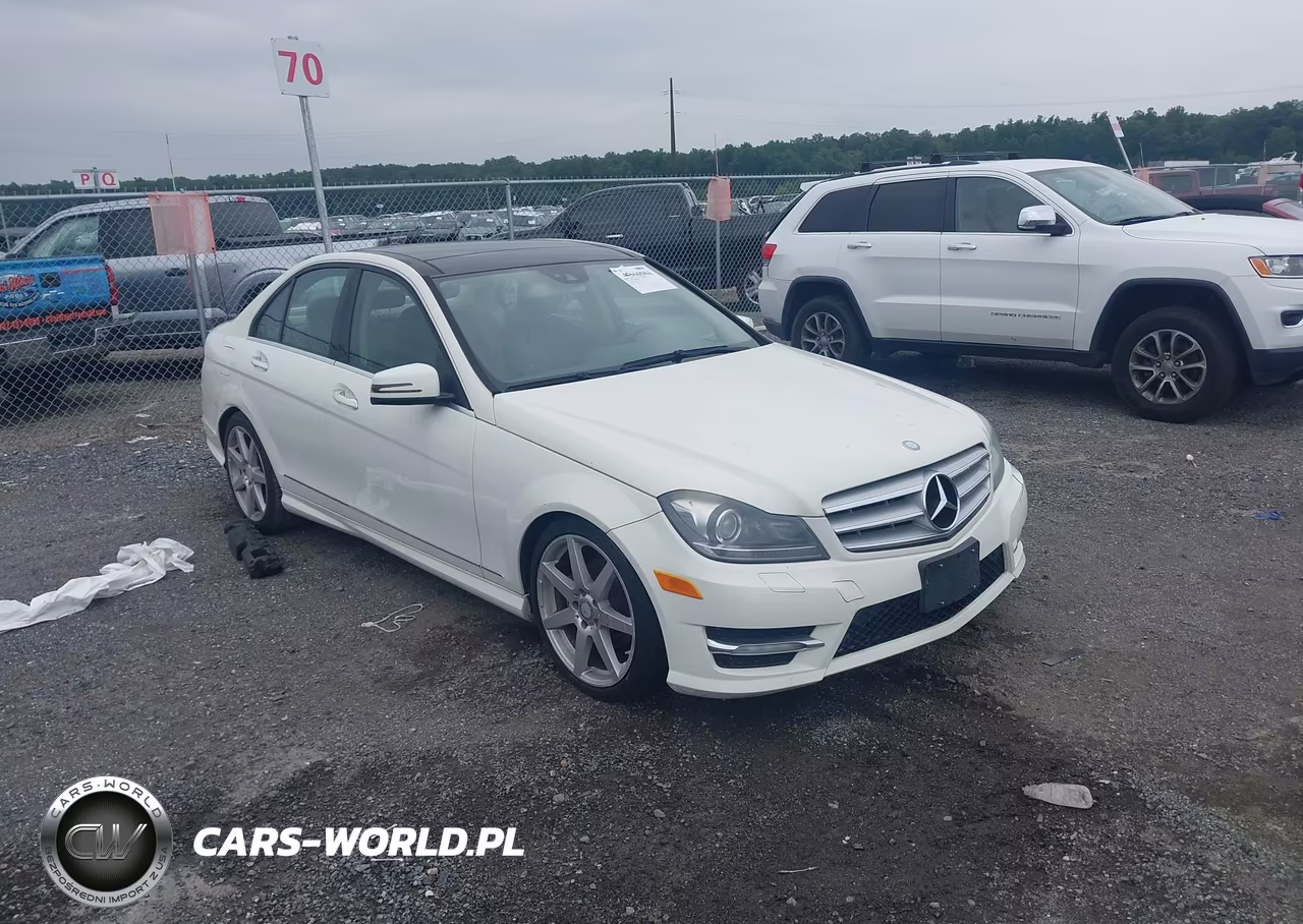 2012 Mercedes-Benz C 300 Sport 4Matic – zdjęcie 1 z 16