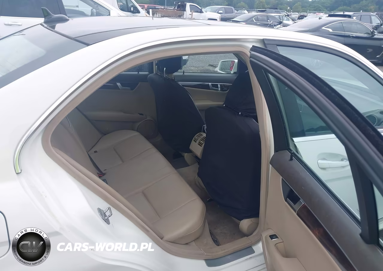 2012 Mercedes-Benz C 300 Sport 4Matic VIN:WDDGF8BB9CR201248 - 8