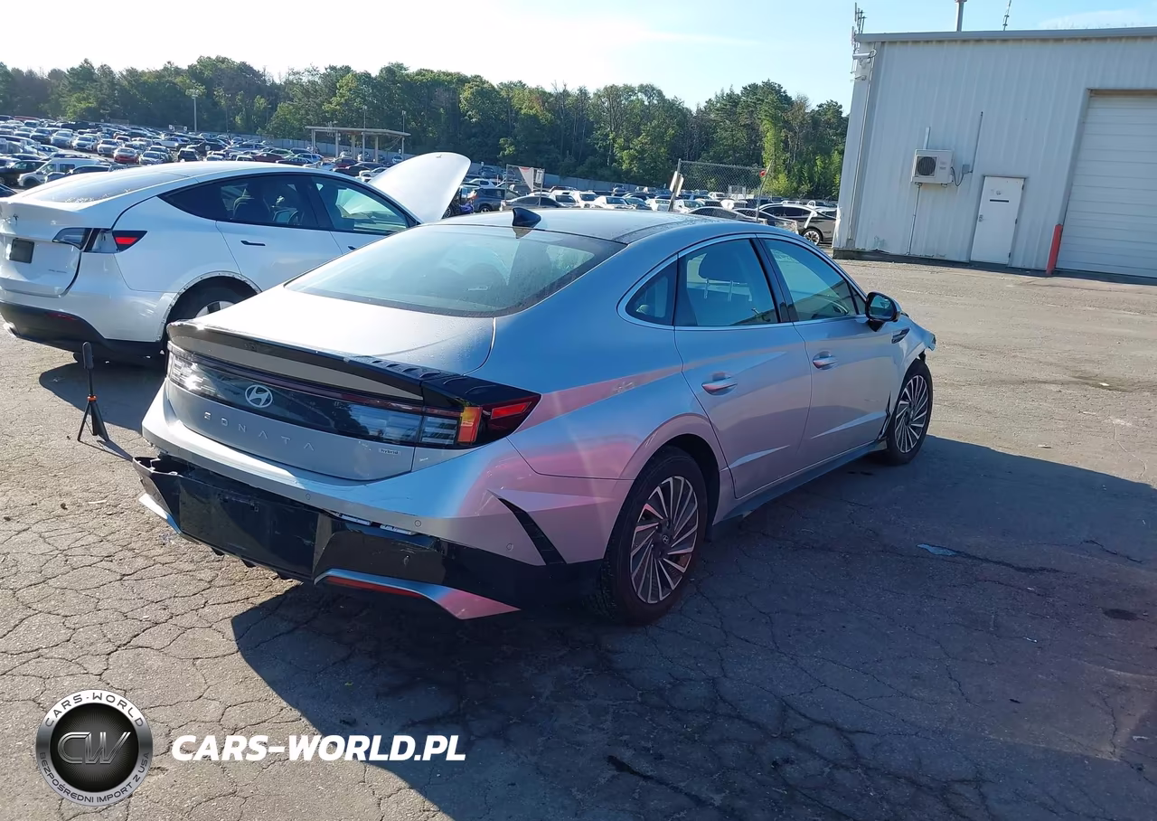 2024 Hyundai Sonata Hybrid Limited VIN:KMHL54JJ4RA090575 - 4