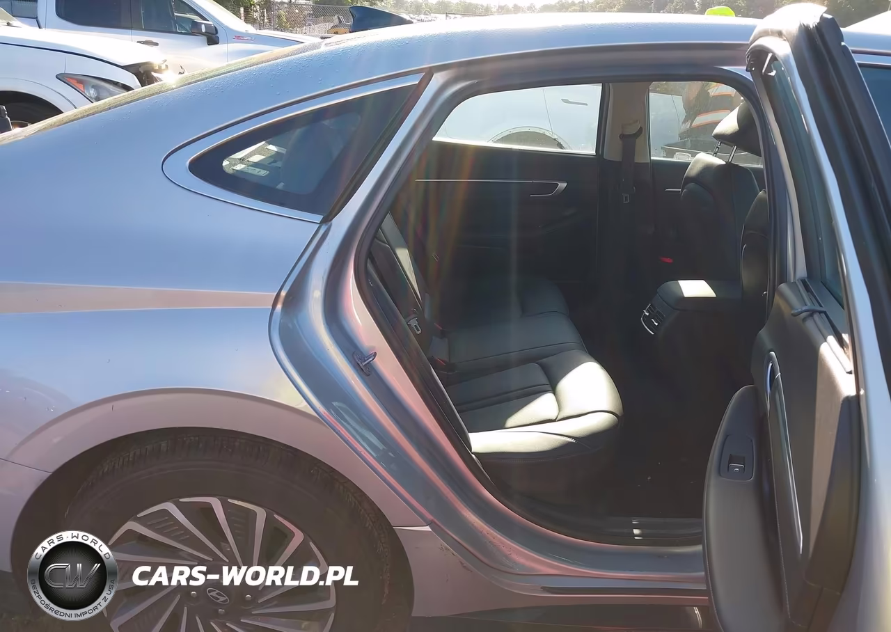 2024 Hyundai Sonata Hybrid Limited VIN:KMHL54JJ4RA090575 - 8