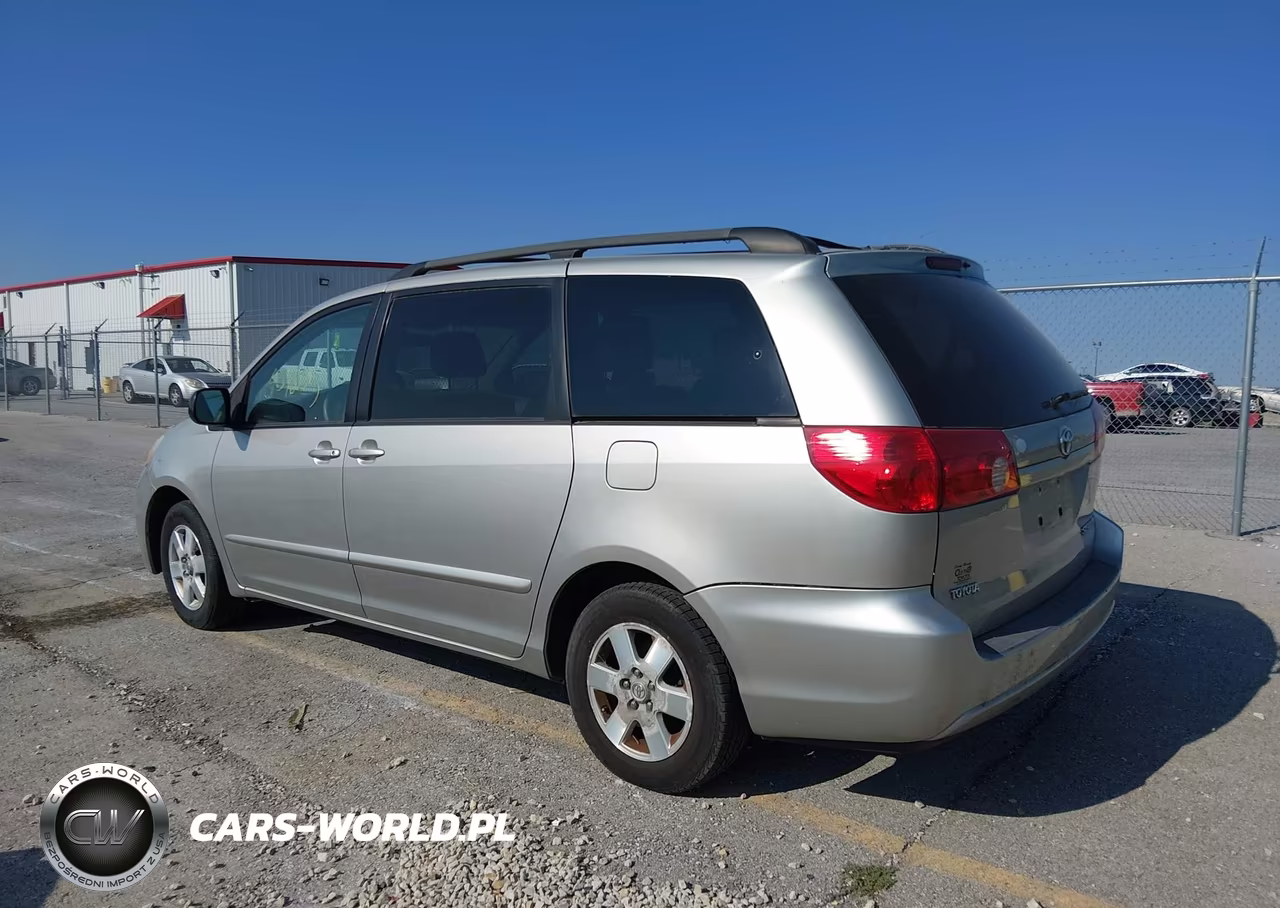 2007 Toyota Sienna Le VIN:5TDZK23C07S005550 - 3