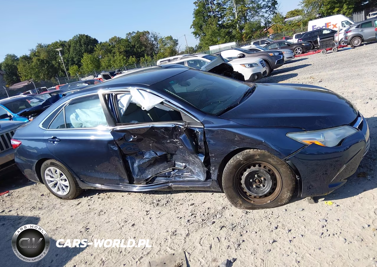 2017 Toyota Camry Le VIN:4T1BF1FK9HU684049 - 12