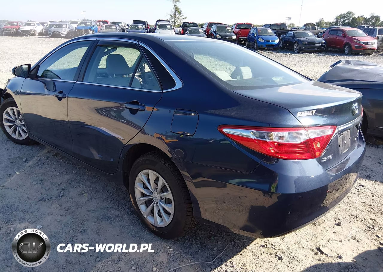 2017 Toyota Camry Le VIN:4T1BF1FK9HU684049 - 3