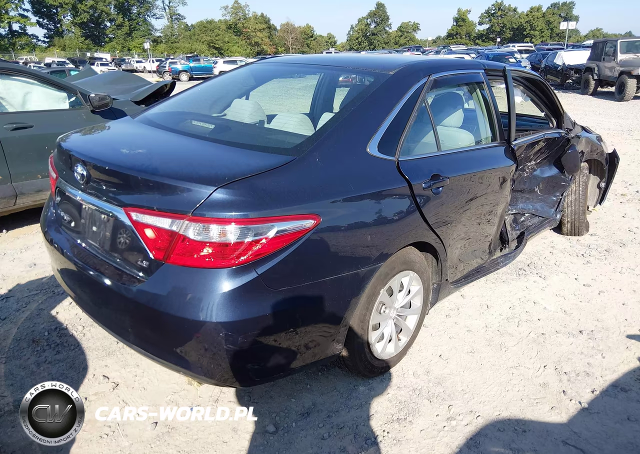 2017 Toyota Camry Le VIN:4T1BF1FK9HU684049 - 4