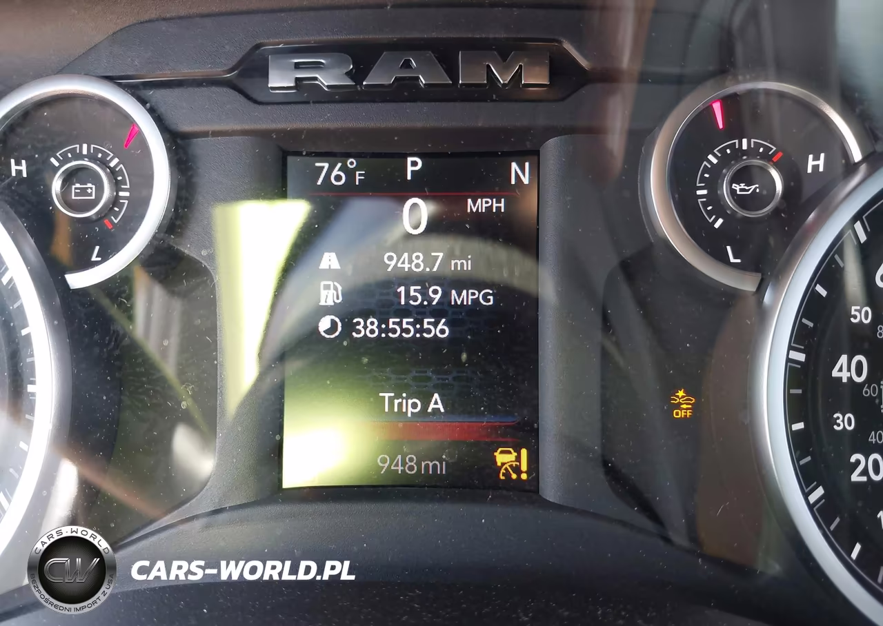 2026 Ram 1500 Big Horn 4X4 5'7 Box VIN:1C6SRFFT0TN319674 - 15
