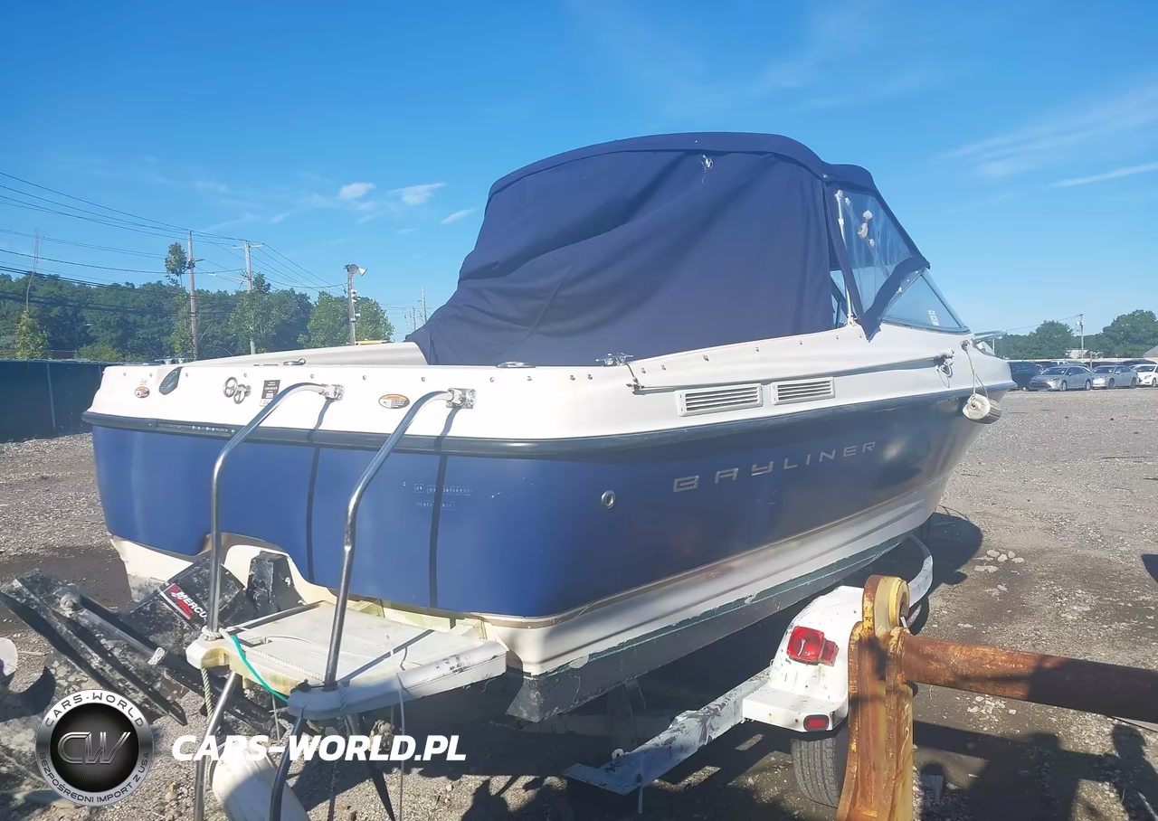 2003 Bayliner Cuddy Cabin VIN:USHA36CYF203 - 3