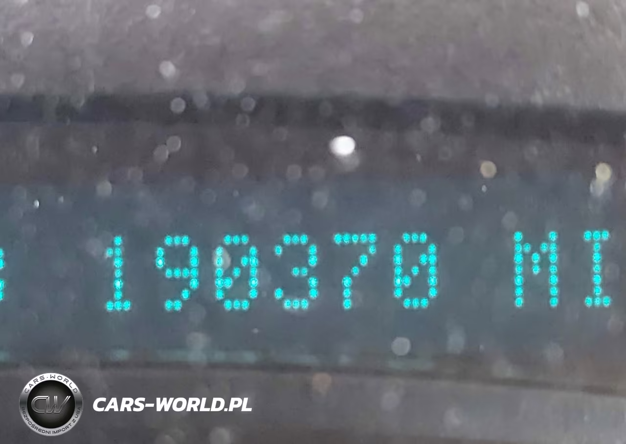 2005 Chevrolet Tahoe Lt VIN:1GNEC13Z55J100066 - 15