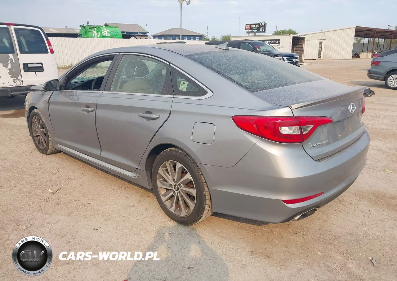 2015 Hyundai Sonata Sport VIN:5NPE34AF3FH019919 - 3