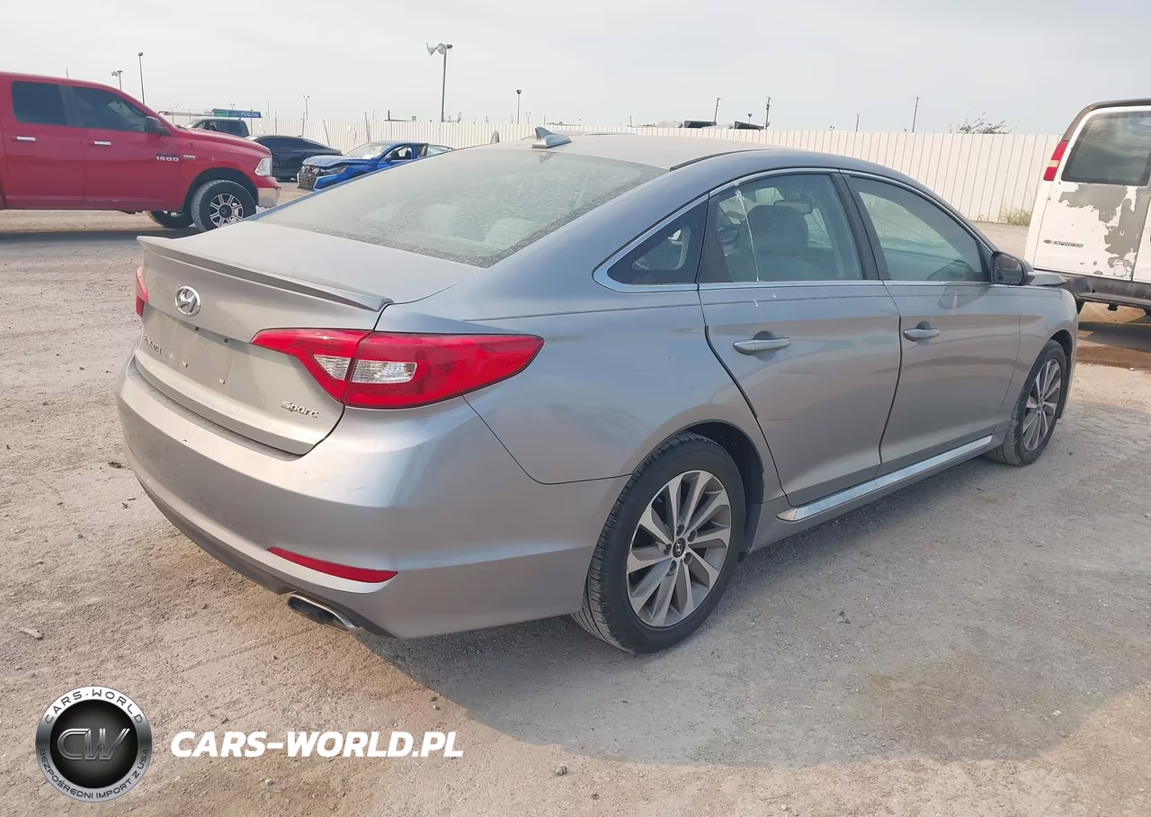 2015 Hyundai Sonata Sport VIN:5NPE34AF3FH019919 - 4