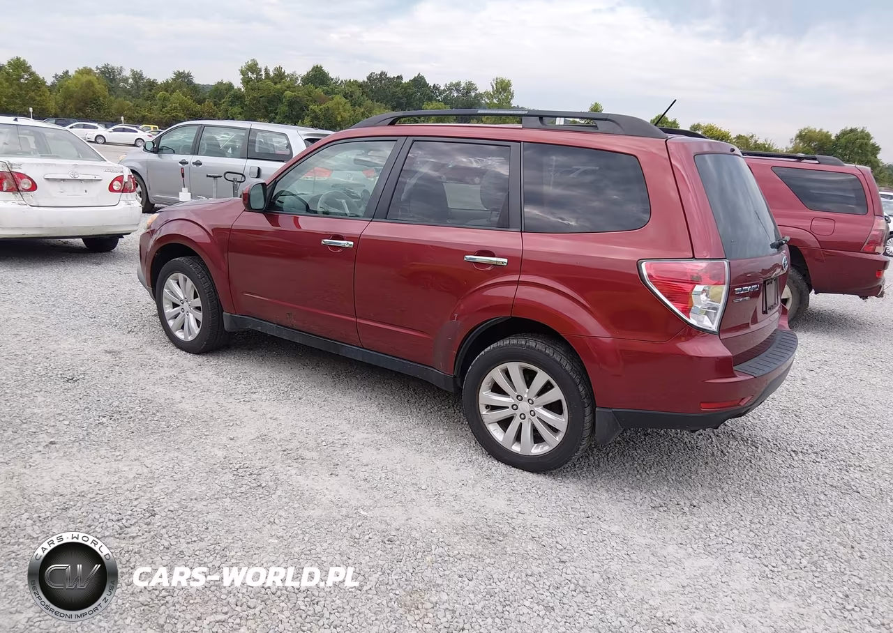2011 Subaru Forester 2.5X Premium VIN:JF2SHBDC1BH776824 - 3