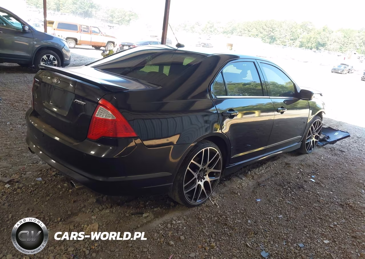 2012 Ford Fusion Sport VIN:3FAHP0KC1CR173915 - 4